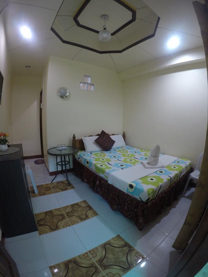 D'Lucky Garden Inn & Suites Tiniguiban Экстерьер фото