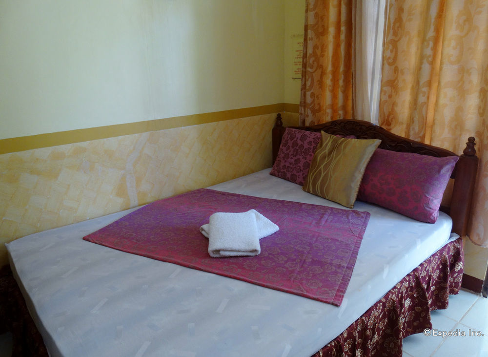 D'Lucky Garden Inn & Suites Tiniguiban Экстерьер фото