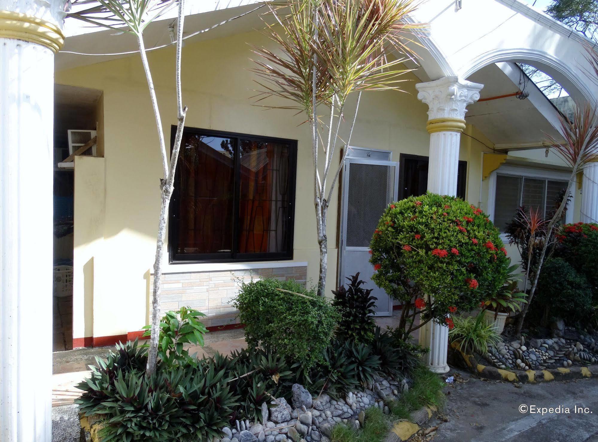 D'Lucky Garden Inn & Suites Tiniguiban Экстерьер фото