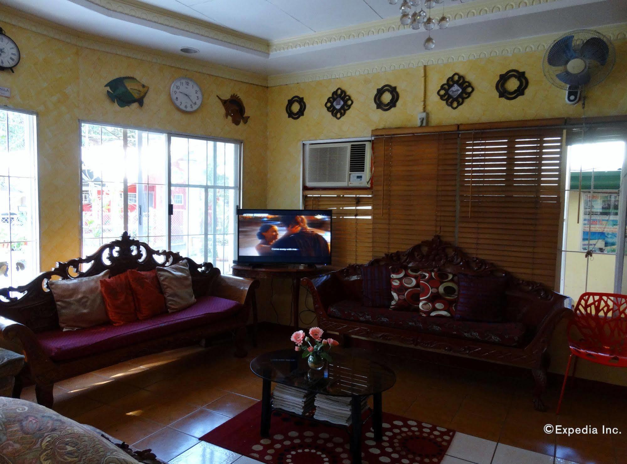D'Lucky Garden Inn & Suites Tiniguiban Экстерьер фото