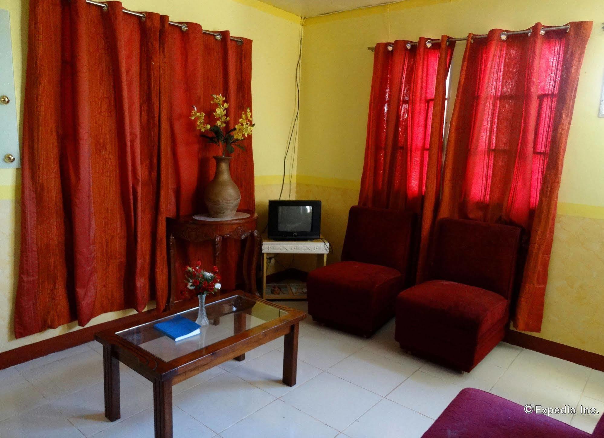 D'Lucky Garden Inn & Suites Tiniguiban Экстерьер фото