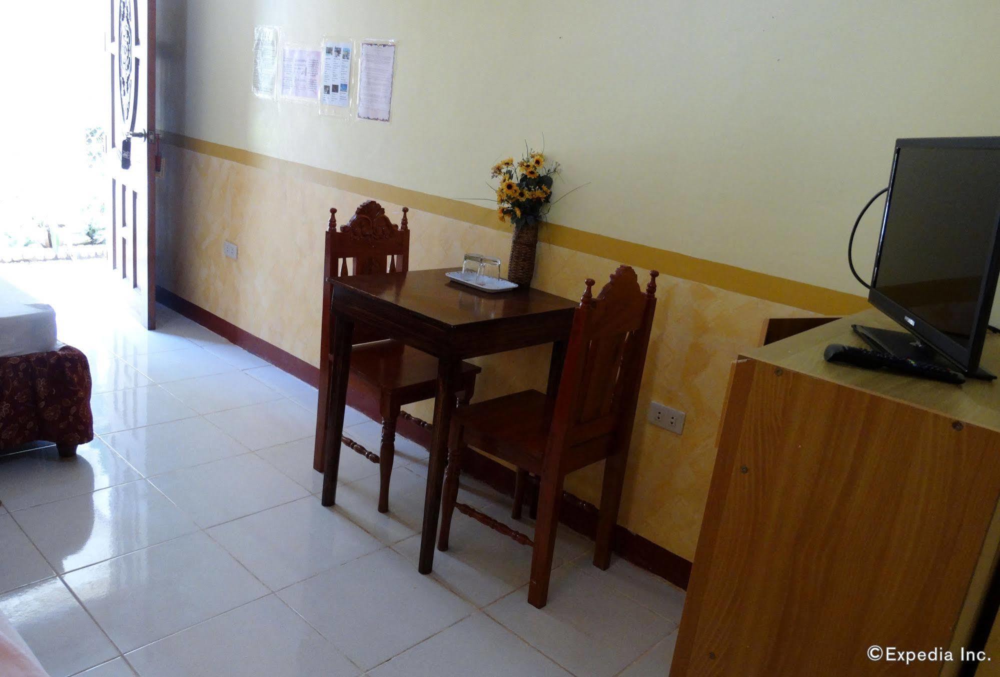 D'Lucky Garden Inn & Suites Tiniguiban Экстерьер фото