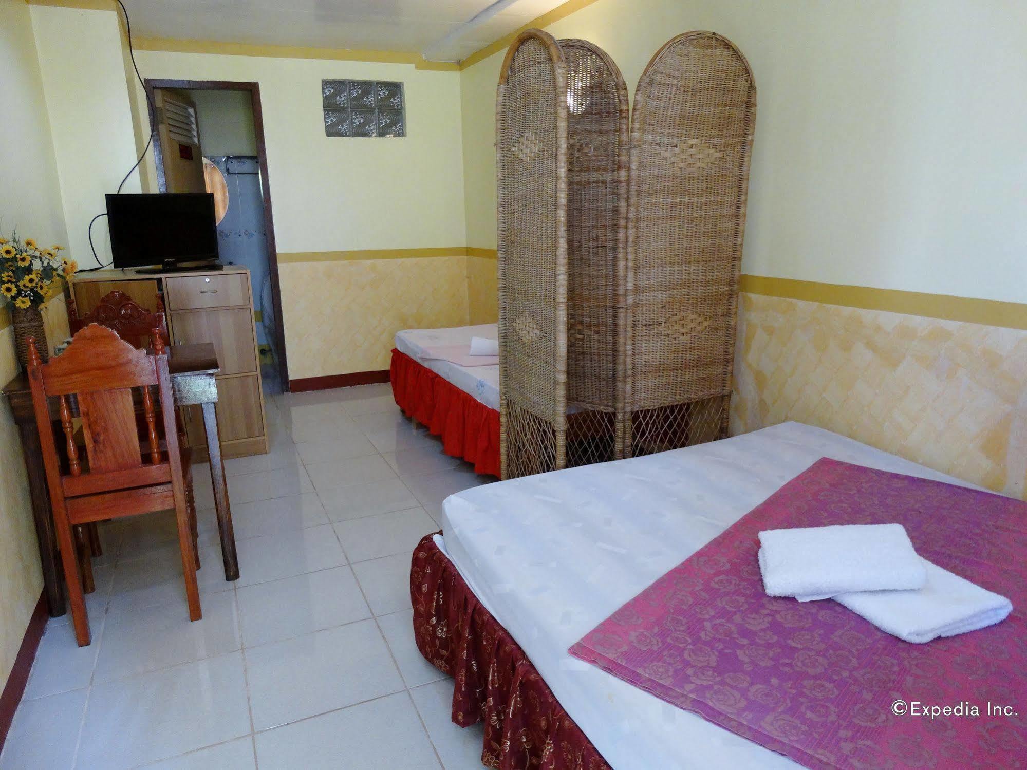 D'Lucky Garden Inn & Suites Tiniguiban Экстерьер фото