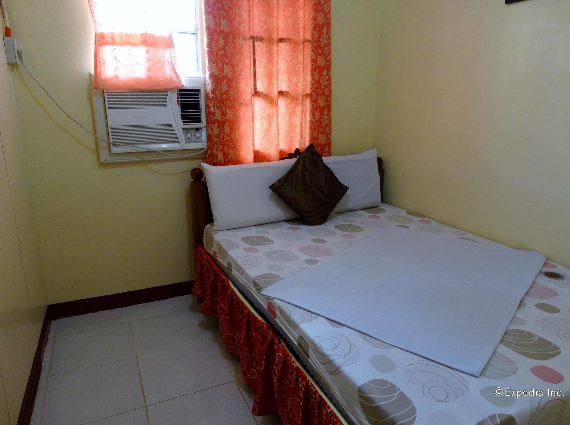 D'Lucky Garden Inn & Suites Tiniguiban Экстерьер фото