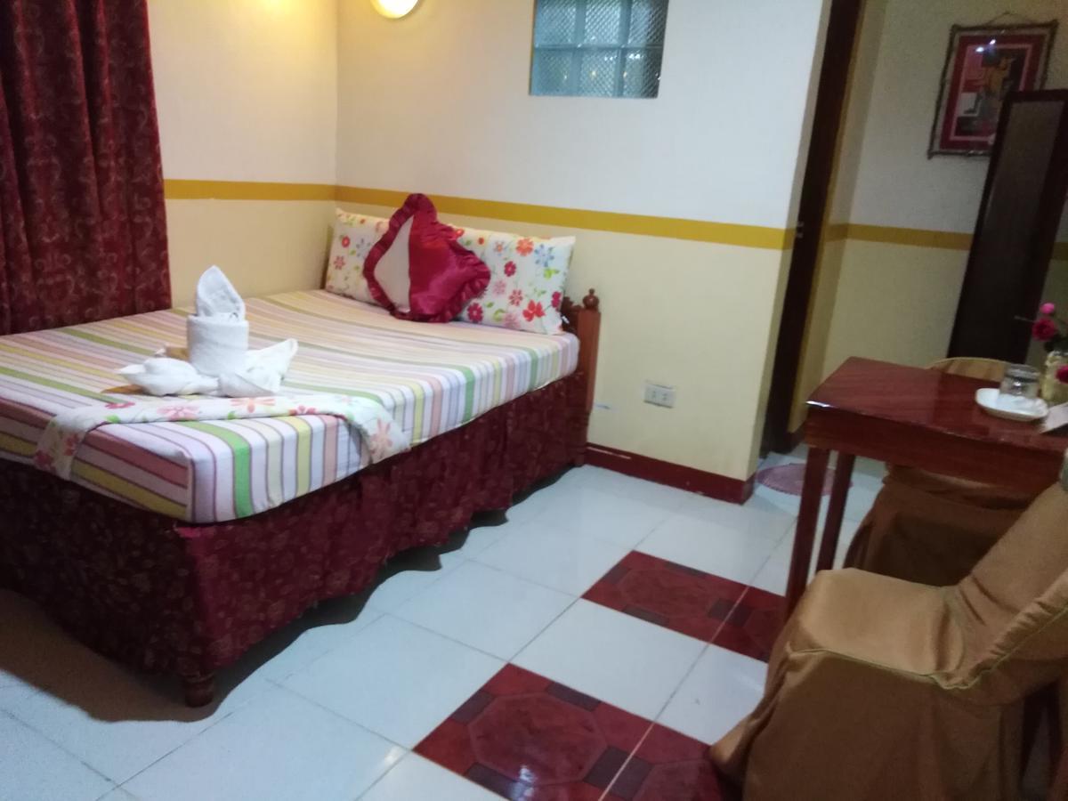 D'Lucky Garden Inn & Suites Tiniguiban Экстерьер фото