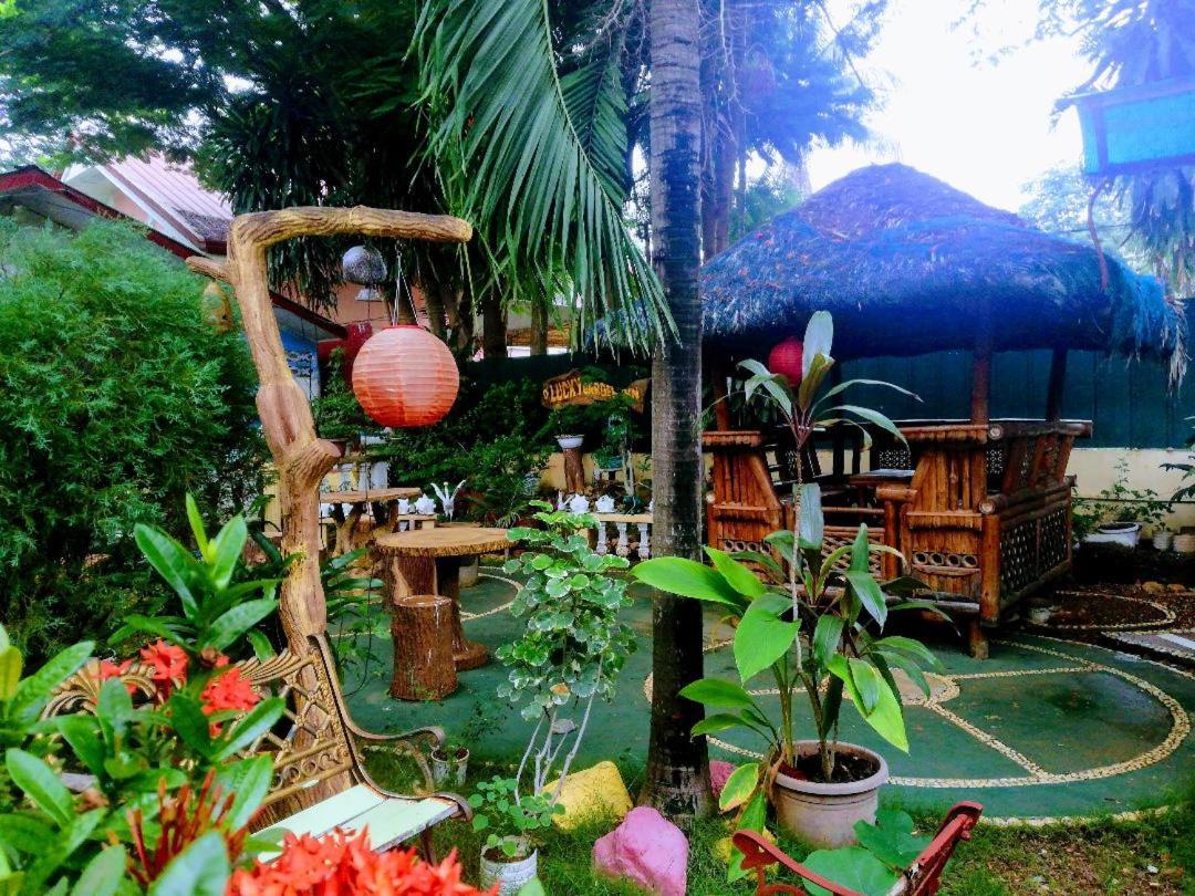 D'Lucky Garden Inn & Suites Tiniguiban Экстерьер фото